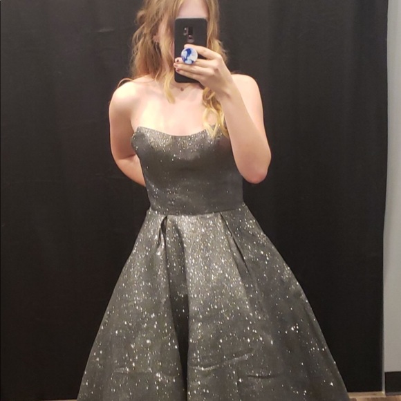 Grey Sparkly Prom Dress Size 4 - Picture 4 of 6